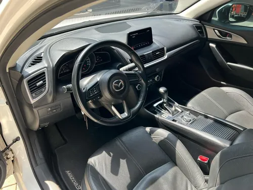 Mazda 3 2.0 Touring