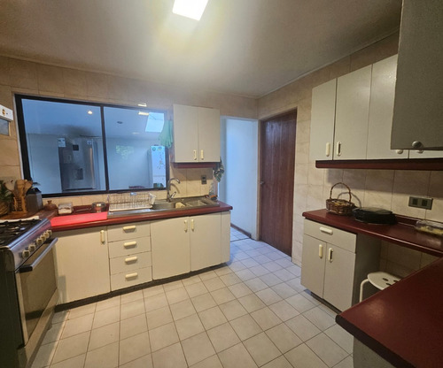 Broker Almendros Espectacular 5d-4b-sala Estar - Piscina