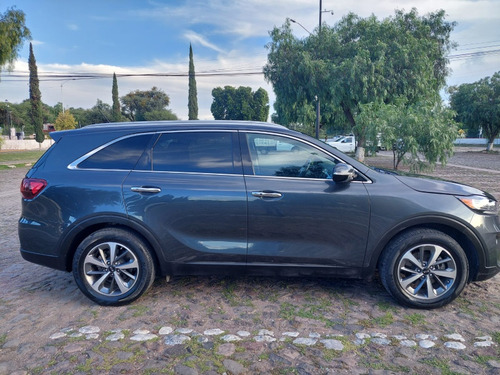 Kia Sorento 2.4L EX A/T -7P