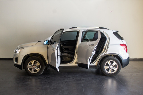 Imagen 17 de 18 de Chevrolet Tracker 2015 1.8 Ltz Fwd Mt 140cv Pfa