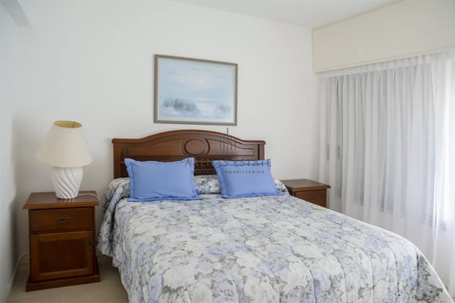 Vende Y Alquila Apartamento De 2 Dormitorios En Peninsula, Punta Del Este