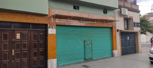 Local Comercial En Alquiler Sobre Bermudez A Metros De Baigorria En Villa Devoto. 