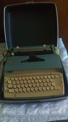 Máquina De Escribir Eléctrica Marca Smith Corona(antigüedad)