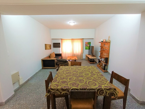 Imagen 1 de 24 de Venta- Casa 2 Dormitorios Con Cochera En Echesortu
