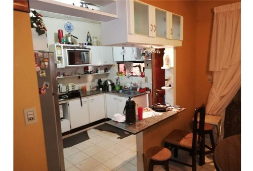 Imagen 4 de 14 de Vendo Casa En El Barrio Pettirossi De Cambyreta: 3 Cuartos.