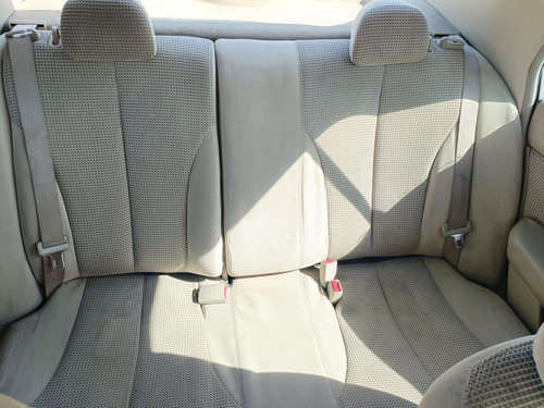 Nissan Tiida Emotion 1.8 automático sedan
