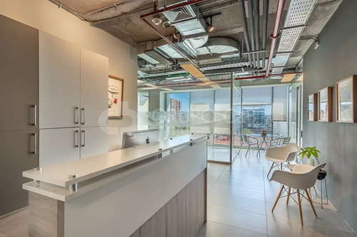 Moderna Oficina 3 Privados 2b Prox L 7 De Metro En Vitacura