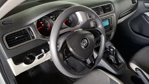 Volkswagen Jetta 2.0 LIVE TIP.