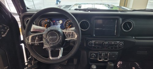 Imagen 10 de 17 de Jeep Gladiator Overland 2023