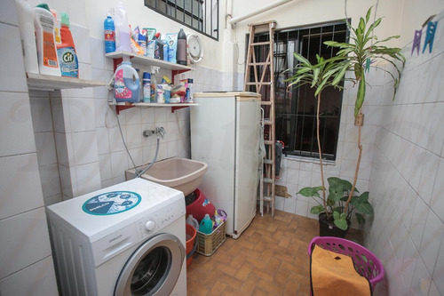 Imagen 17 de 30 de Casa Sobre Lote Propio Con 3 Dorm.y Posible Cuarto Dorm. Refaccionado- Flores