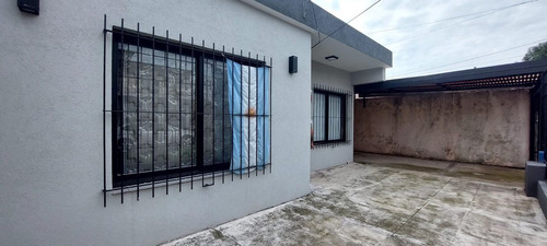 Venta Casa 3 Amb En Morón