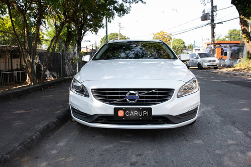 Imagem 2 de 14 de Volvo V60 2.0 T4 Drive-e Momentum