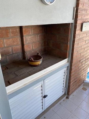 Imagen 10 de 10 de Vendo Depto. 2 Dorm. C/cochera Amueblado
