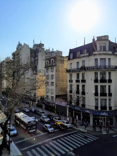 Terreno En La Esquina De La Av Corrientes Y Ayacucho, 37 Mts De Frente, Apto Para Construir 4.819 M2