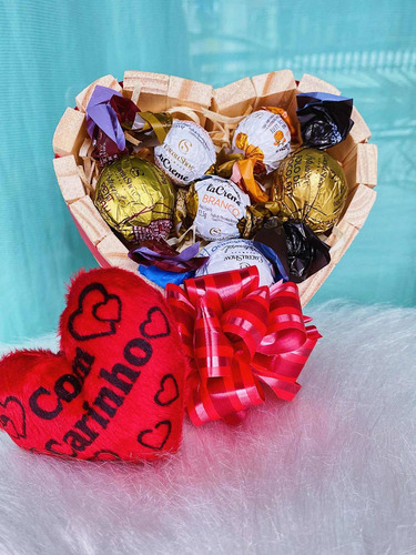 Imagem 4 de 6 de Cesta Coração De Bombons Cacau Show Com Brinde Chaveiro