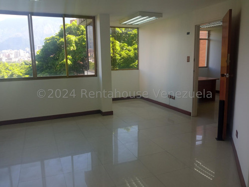 Fina Barro Vende Apartamento En Las Mercedes 24-23049 Yf