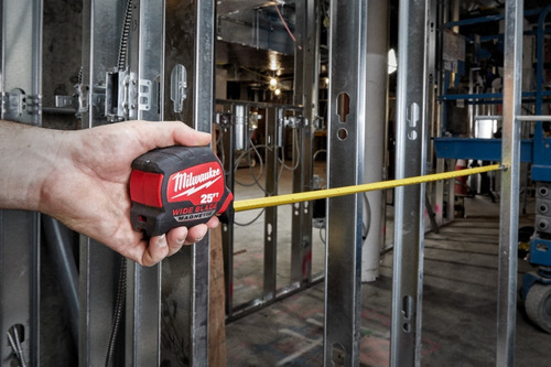 Milwaukee 48-22-0716 Flexómetro Magnético 5m Anti Golpe