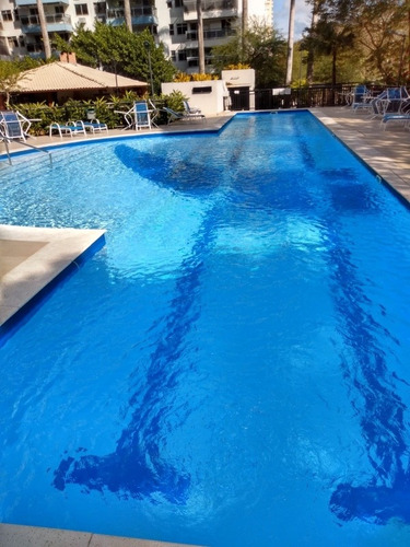 Imagem 2 de 5 de Manutenção De Piscinas