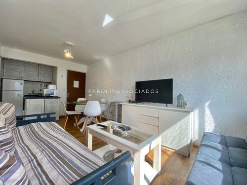 Venta De Departamento En Zona De Aidy Grill - Ref: 3617