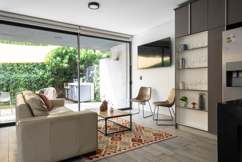 Oportunidad:moderno, Luminoso,seminuevo Con Patio Y 2 Suites