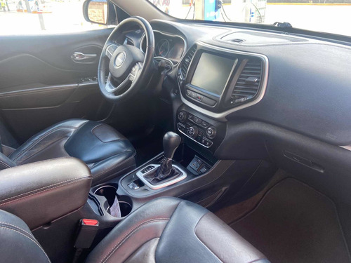 Imagen 12 de 15 de Jeep Cherokee 2015 2.4 Latitude Mt