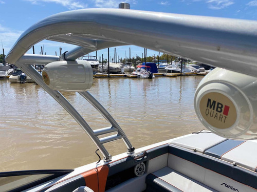 Imagen 2 de 15 de Lancha Wakeboard Stallion Motor Ford Pata Volvo Mastercraft