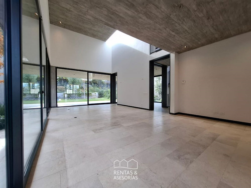Venta Casa En Condominio - Av. La Dehesa