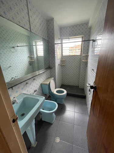 Imagen 10 de 12 de Apartamento Excelente Ubicación Para Remodelar