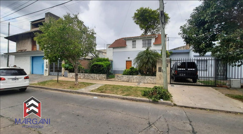 Imagen 3 de 29 de Excelente P.h. Tipo Casa 5 Amb C/ Cochera Y Jardin
