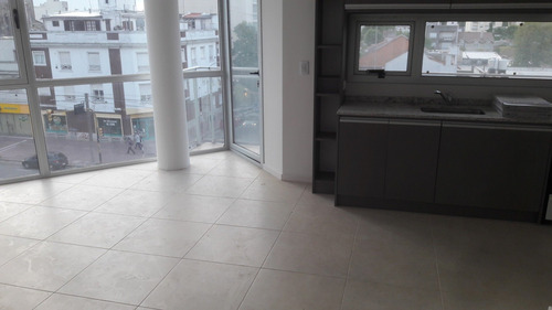 Imagen 10 de 30 de Departamento De 2 Ambientes A Estrenar Rawson E Independencia