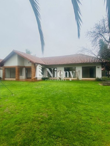 Casa En Venta De 4 Dorm. En Machalí