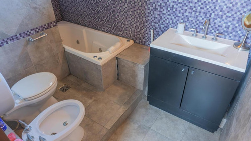 Imagen 9 de 12 de Casa Ph Venta 2 Dormitorios 2 Baños Patio Entrada Auto