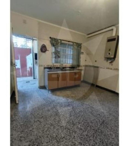 Imagen 10 de 10 de Gran Oportunidad! Casa De 2 Dormitorios En Ph | B. 7 Jefes