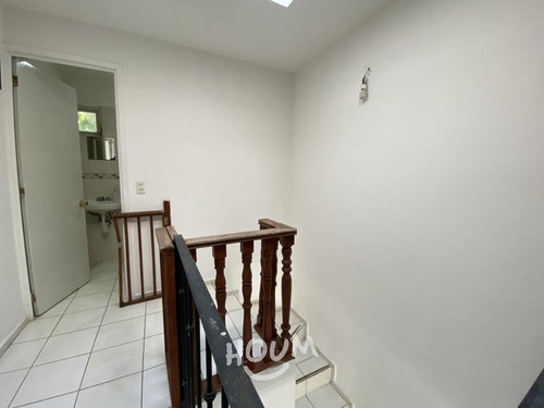 Casa En Santa Ana Tepetitlán, Zapopan Con 3 Recámaras, 45 M², Id: 153078