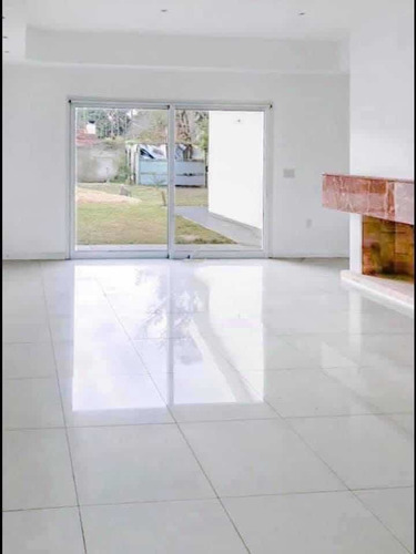 Hermosa Casa A Estrenar En Pinares - Punta Del Este