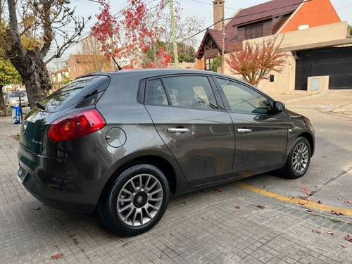 Imagen 4 de 10 de Fiat Bravo 2013 1.6 Dynamic Multijet 120cv