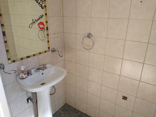 Imagen 8 de 10 de Local / Salón En Venta En Montecastro