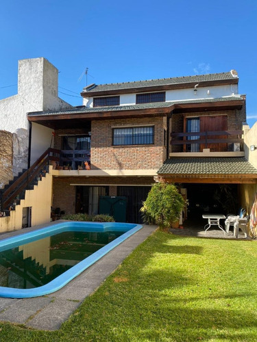 Imagen 19 de 23 de Excelente Casa De 5 Ambientes.