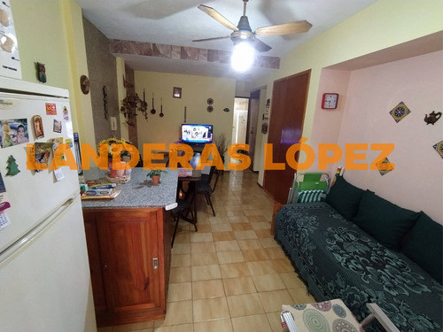 Departamento En Venta Dos Ambientes A Media Cuadra Del Mar En Mar De Ajo Primer Piso Por Escalera