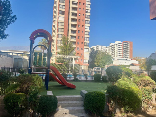 Departamento En Venta De 2 Dorm 1b 1e 1bod. En Macul