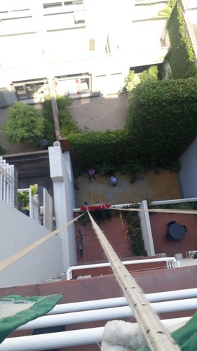 Imagen 3 de 9 de Flete-con-sogas-por-balcon-escalera-izaje-canastos-sillon