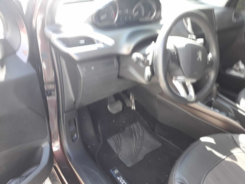 Imagem 10 de 13 de Peugeot 2008 2017 1.6 16v Griffe Flex Aut. 5p