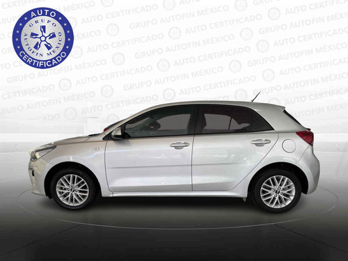 Imagen 2 de 15 de Kia Kia Rio Hb 2018 5p Hb Lx, Tm6, Ve, F. Niebla, Ra-15