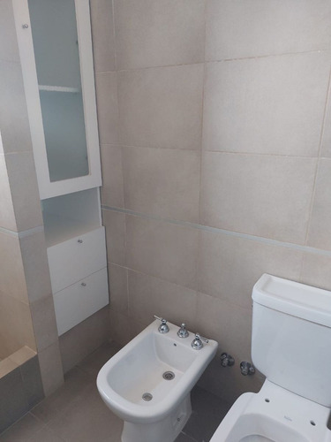 Imagen 11 de 16 de Venta De Hermoso Chalet Reciclado A Nuevo En Ituzaingo Norte