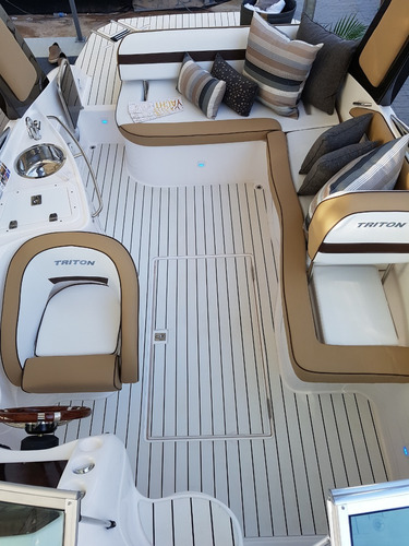 Lancha Triton 250 Cab || Zero ||