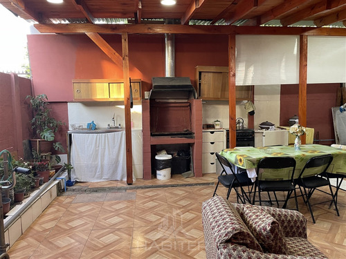 Excelente Casa Sector Rauquen De 3 Dorm Y 2 Baños En Curicó