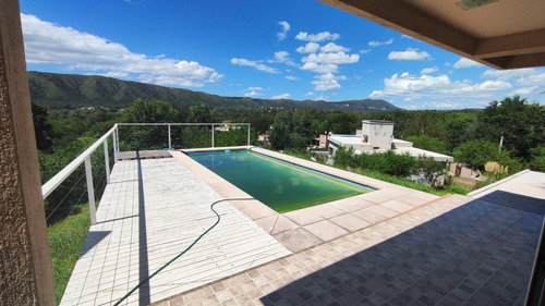 Chalet Con Pileta En Venta En Barrio Cerrado, Mayu Sumaj, Cordoba