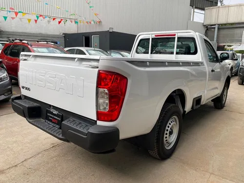 Nissan NP300 2.5 Pick Up AC Mt