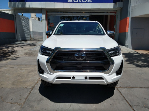 Imagen 2 de 10 de Toyota Hilux Srx 4x4 At 0km