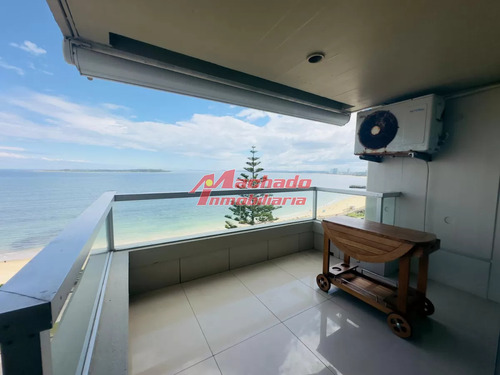 Venta De Apartamento Frente A Playa Mansa